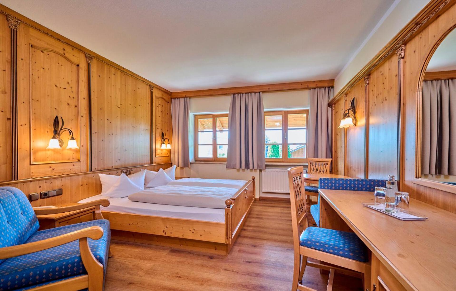 Hotel Happinger Hof Розенхайм Екстериор снимка