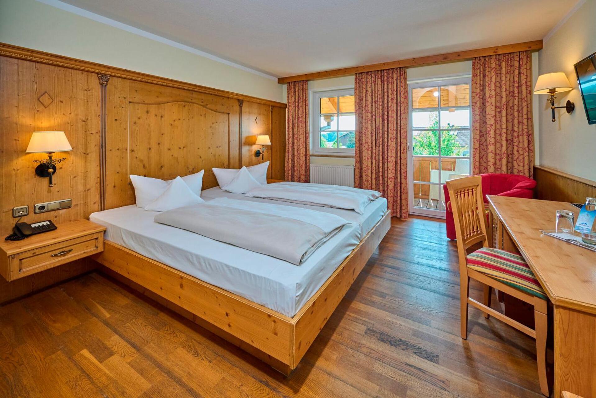 Hotel Happinger Hof Розенхайм Екстериор снимка